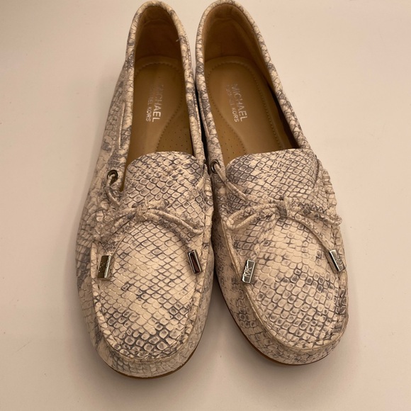 Michael Kors MK Leather Snake Print Loafers Size 7 - Picture 2 of 8